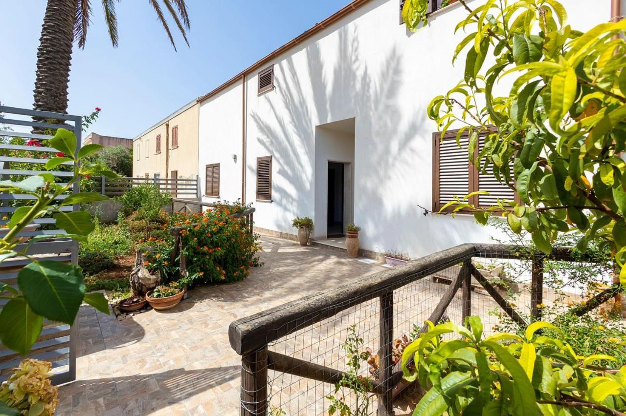 Bed and Breakfast Brezza Salina Торре-Нубия Экстерьер фото