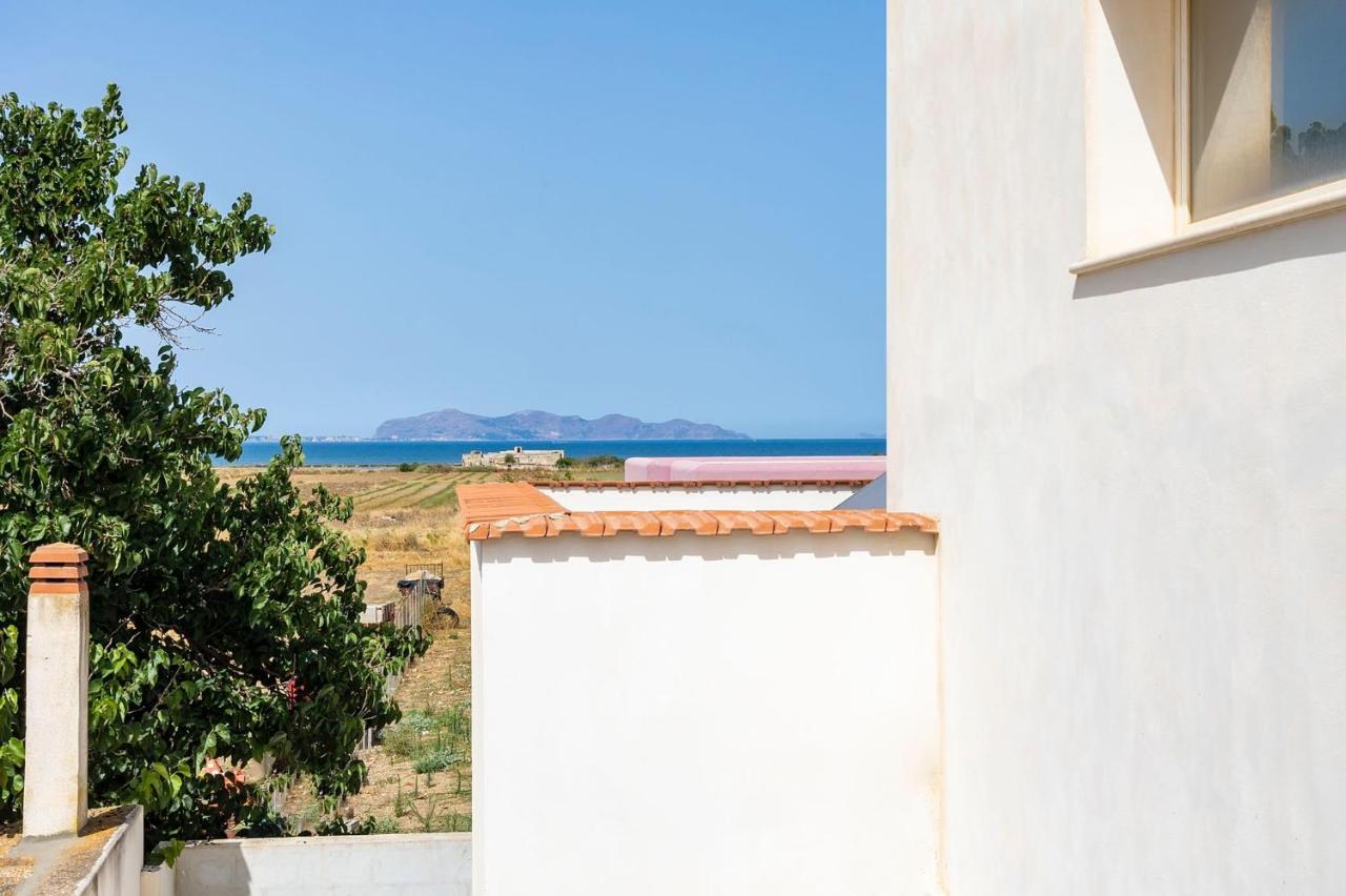 Bed and Breakfast Brezza Salina Торре-Нубия Экстерьер фото